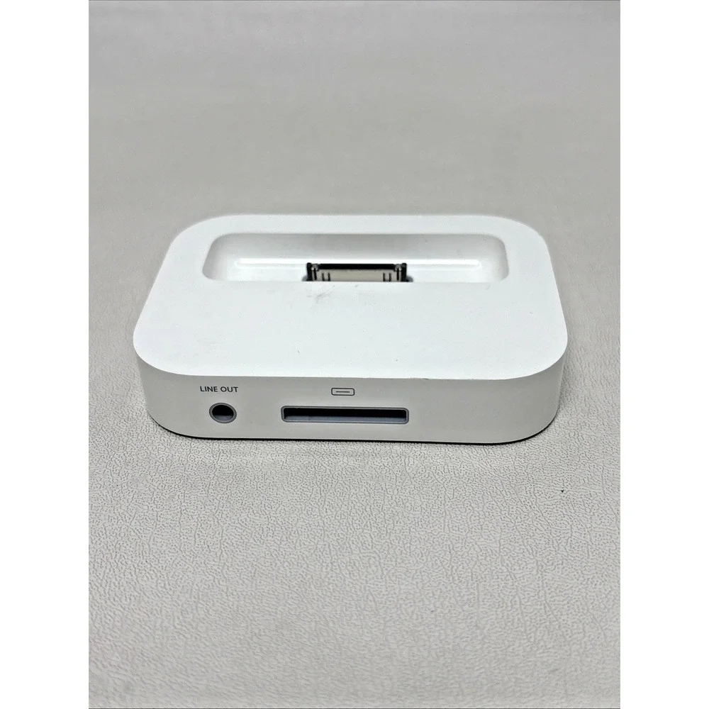2003 Apple Dock for iPod 3rd/4th Generation White With Original Cable Untested